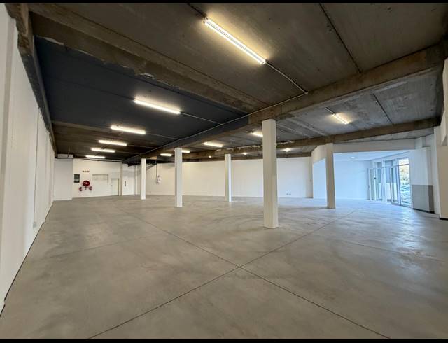 428M² WAREHOUSE TO LET IN HALFWAY HOUSE